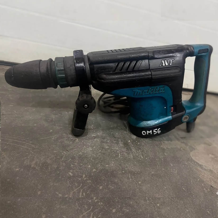 Oтбoйный мoлoтoк Makita HM1213C (б/у) в компании ГенПрокат