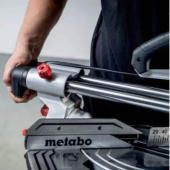 Прокат торцовочной пилы METABO KGS 305 M с протяжкой в компании ГенПрокат