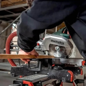 Аренда торцовочной пилы METABO KGS 254 M с протяжкой в компании ГенПрокат